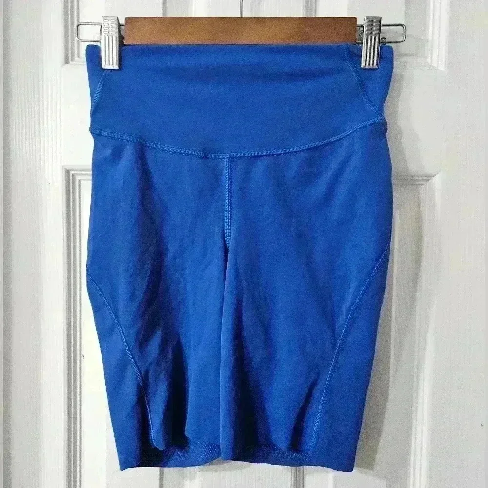 Lululemon Base Pace High-Rise Short 8" *Ribbed Nulux - Picture 3 of 6